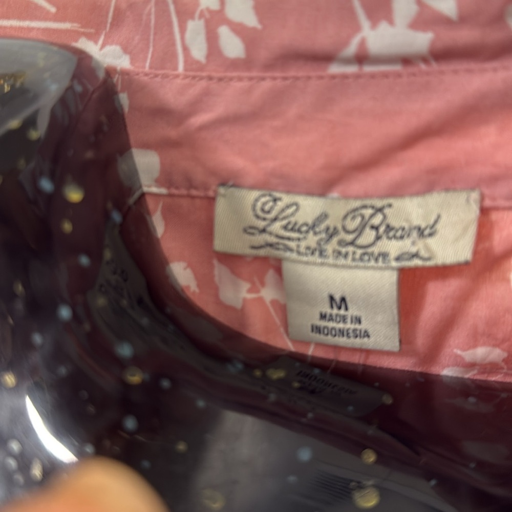 Lucky Brand Pink Floral Button-Down Shirt Notched Collar Size M NWOT - Picture 4 of 4